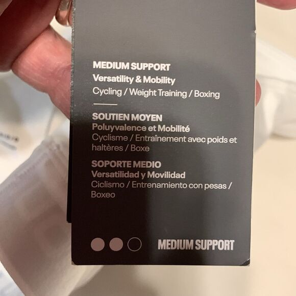 Under Armour Size Large cross back white bra/medium support - Picture 9 of 12